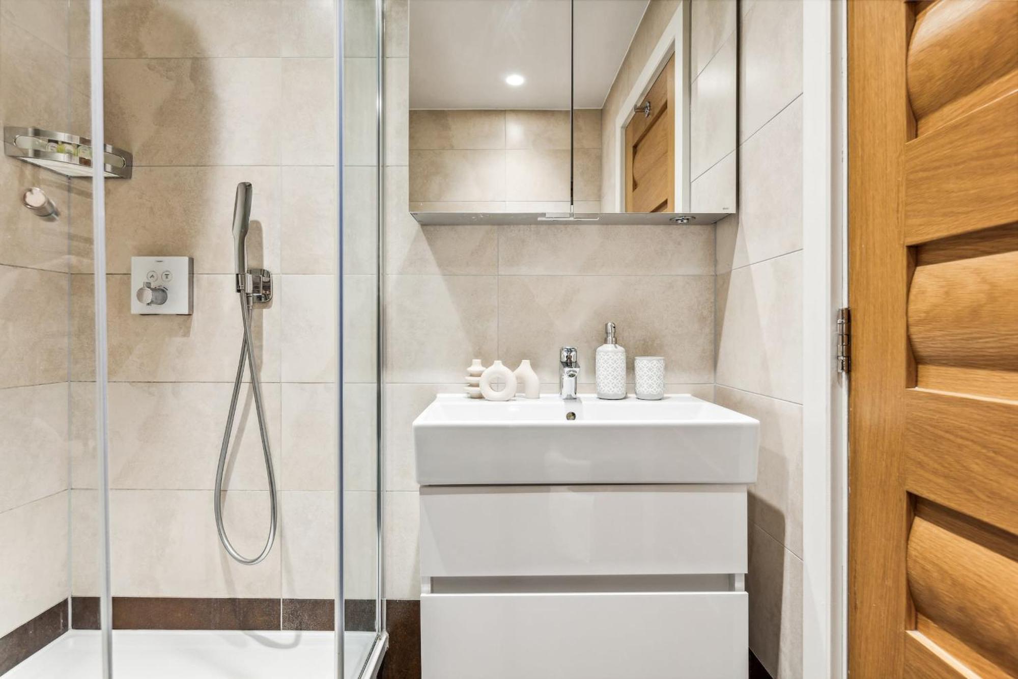 Modern 1Br In Central Fitzrovia - Cityapartmentstay Лондон Экстерьер фото